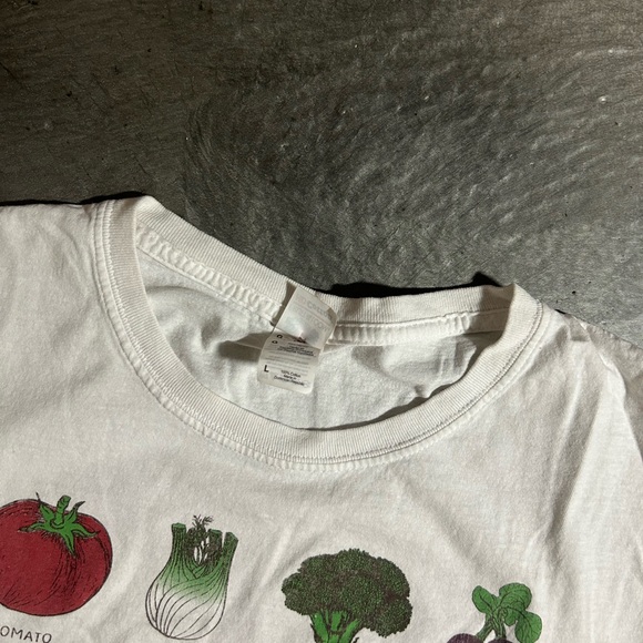 Vegetable Print Tee - Picture 2 of 2
